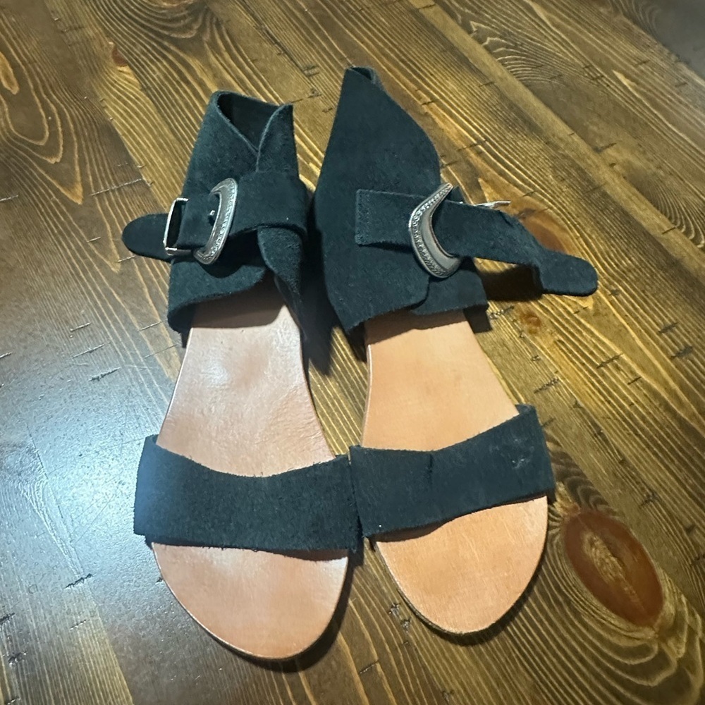 Free People Western Buckle Black Suede Sandals size 40 10 EUC